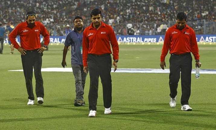 vineet kulkarni still no.1 umpire due to bcci loophole