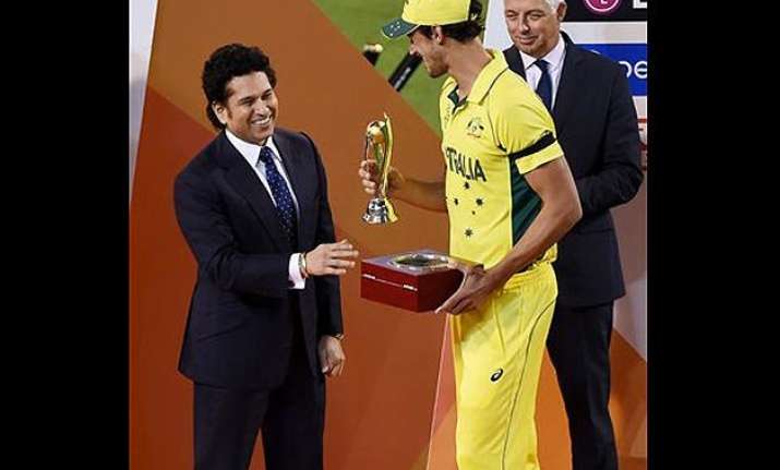 loudest cheers for sachin tendulkar boos for n.srinivasan