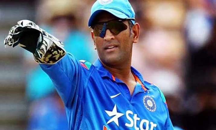 dhoni stays mum on test retirement focussed on tri series
