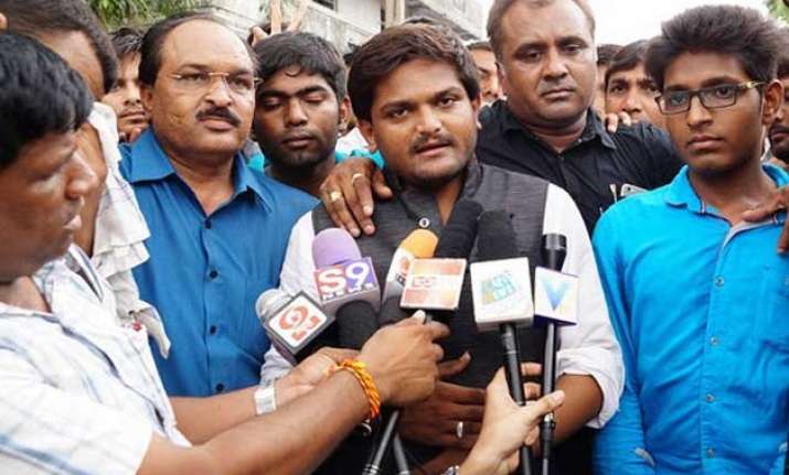rajkot odi hardik patel threatens to block teams way to