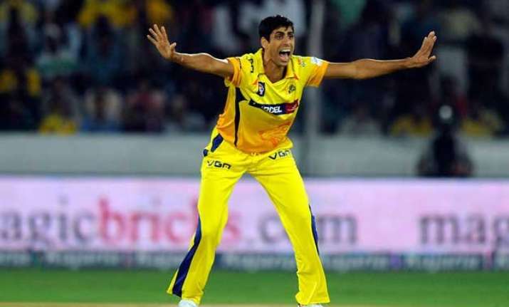 nehra is one indian pacer who bowls pace effortlessly dhoni