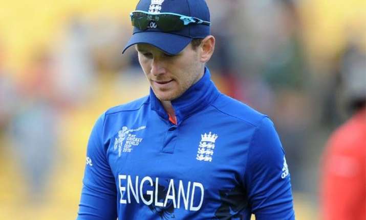 eoin morgan wants to continue as england skipper