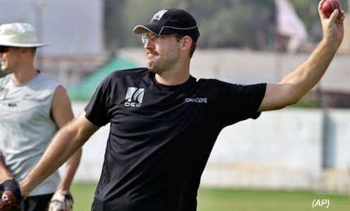 vettori aims at 4000 runs 400 wickets in test cricket