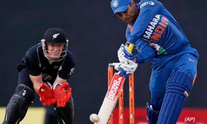 india spank new zealand romp into final of tri series