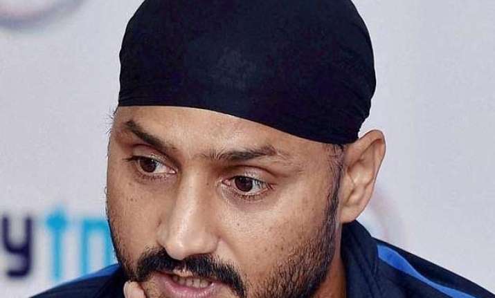 harbhajan seeks legal opinion regarding ombudsman