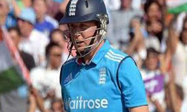world cup england batsman ballance fractures finger