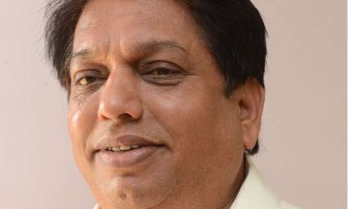 team india manager fined for inappropriate comments on