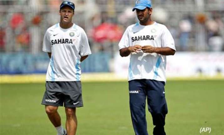 team india arrives in ahmedabad