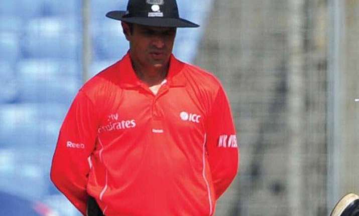 icc withdraws aleem dar from india south africa series