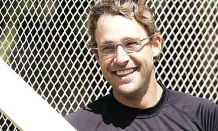 vettori to play in second odi