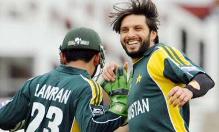 afridi wanted shoaib malik not younis khan