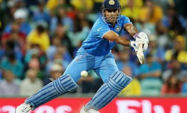 will decide whether to play 2019 world cup next year dhoni