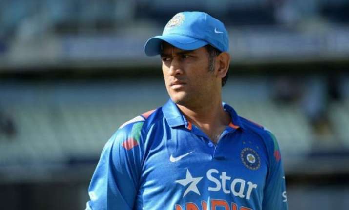 tri series 2015 we kept losing wickets says dhoni