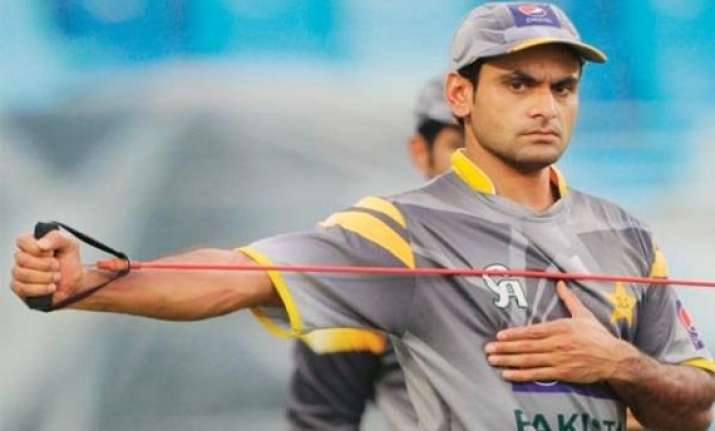 hafeez recovers from hand injury fit for first test