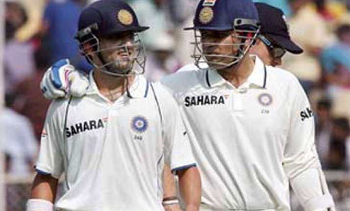india 32/1 at tea trail england by 298 runs