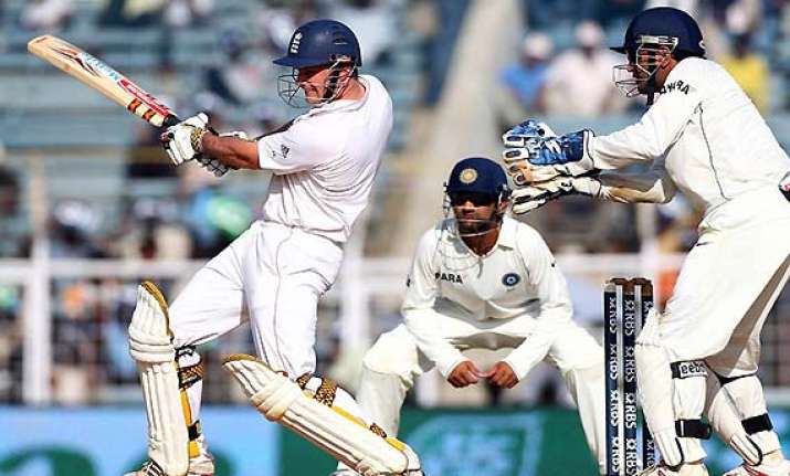 eng struggling at 41/3 against ind in 1st test
