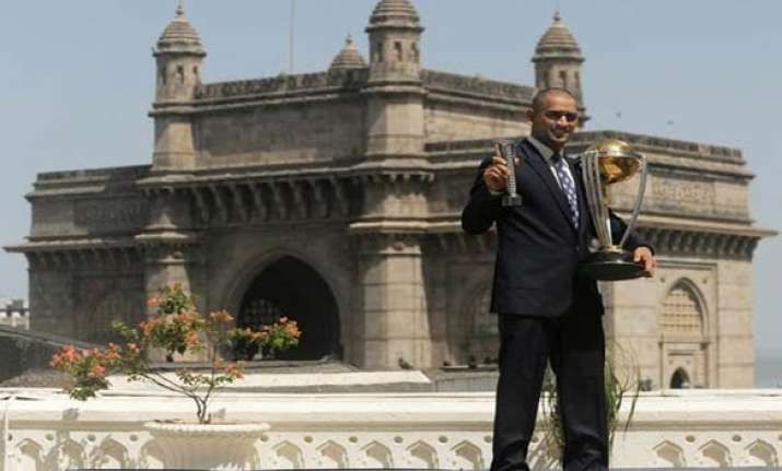 jharkhand cm wants lt col rank for dhoni