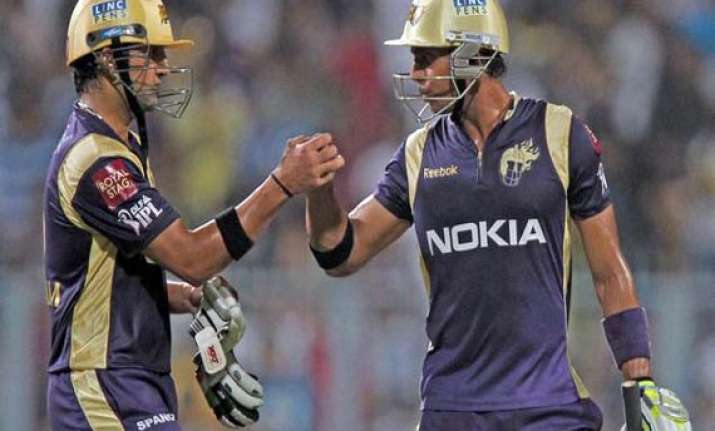 gambhir s kkr beat sehwag s dd by 17 runs