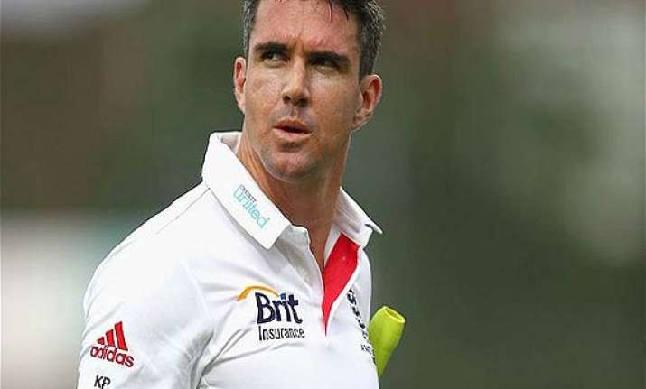 kevin pietersen receives apology from english cricket