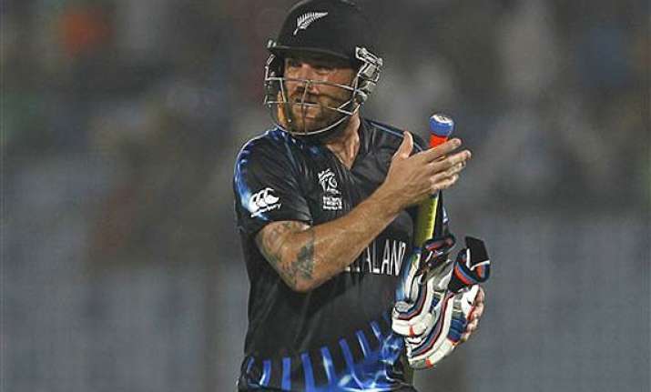 know brendon mccullum first batsman to complete 2000 runs