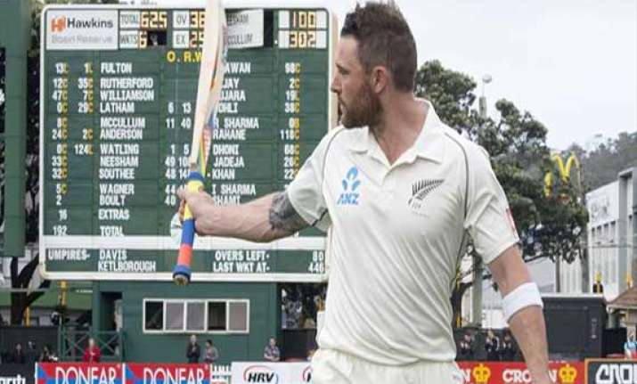 know mccullum first kiwi to score 300 in a test