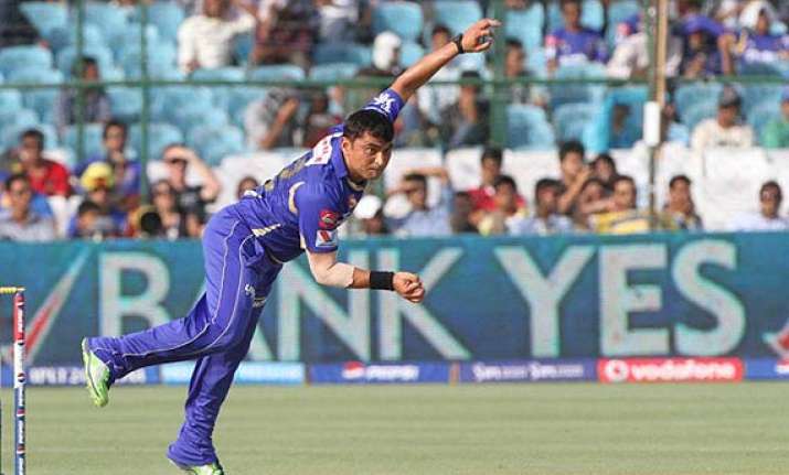 know pravin tambe the oldest cricketer to play an ipl match
