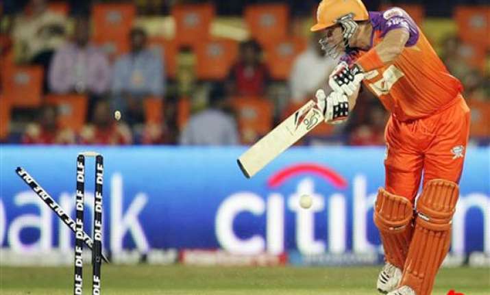 pune warriors down kochi tuskers for second win