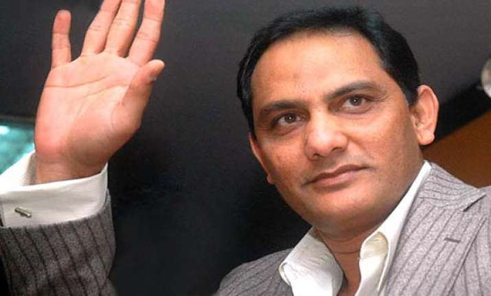 kohli has to behave like a captain azharuddin