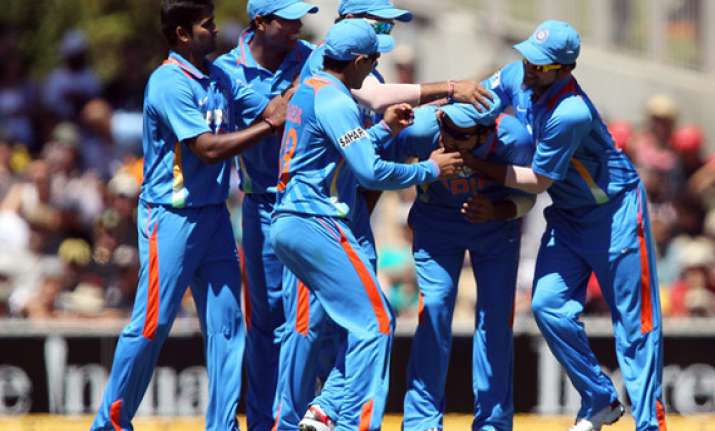 lankan test awaits dhoni less india in tri series