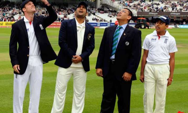 lord s raina in yuvraj 12th man as india wins toss opts to