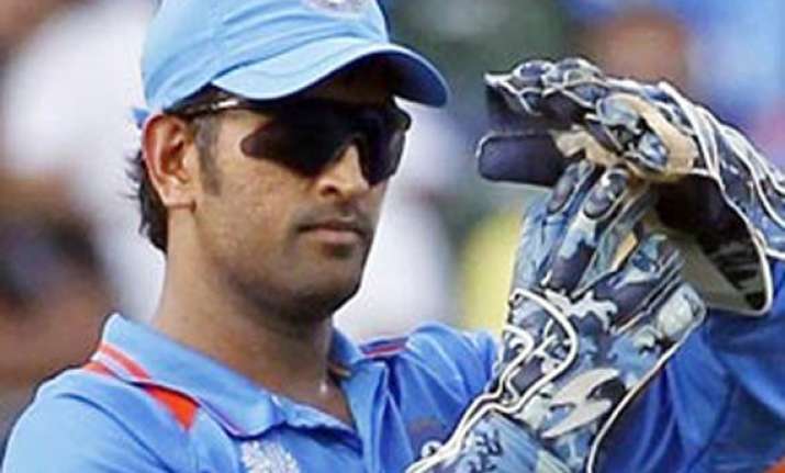 ms dhoni mends fences with curator calls him boss of eden