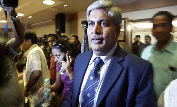 manohar roped in for fresh discussions between bcci and