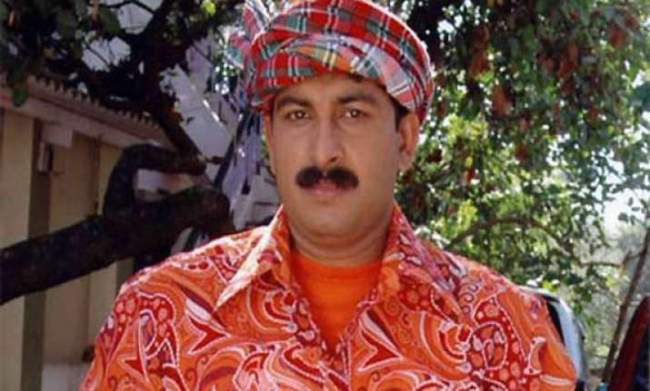 manoj tiwari to build temple for sachin dhoni