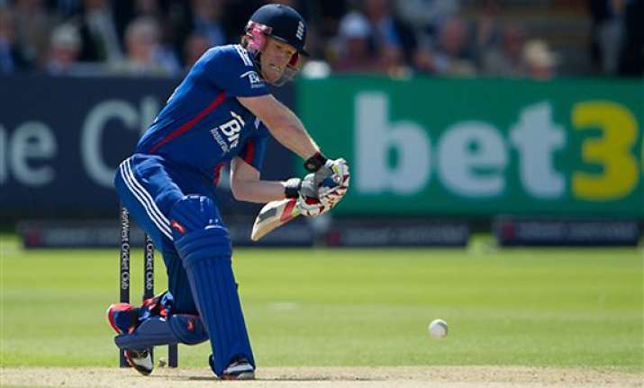 england beats australia by 15 runs at lord s