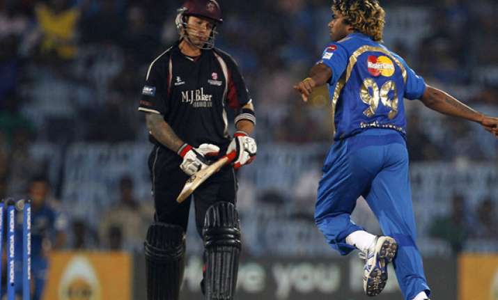 mi beat somerset by 10 runs set up final clash with rcb in