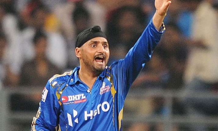 mumbai indians retain captain harbhajan singh