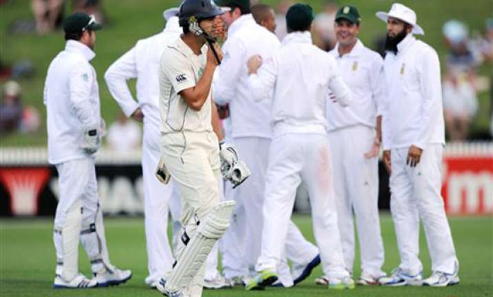vernon philander on fire as south africa turn screw on day