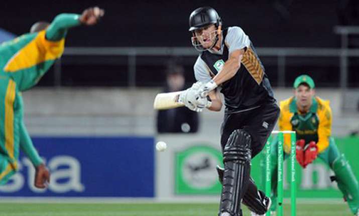new zealand beats south africa by 6 wickets in 1st t20