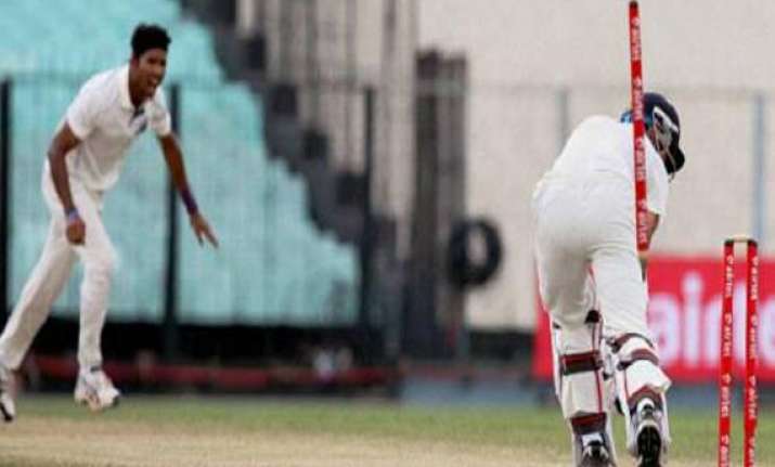 pacer dinda asked to join team india in ahmedabad