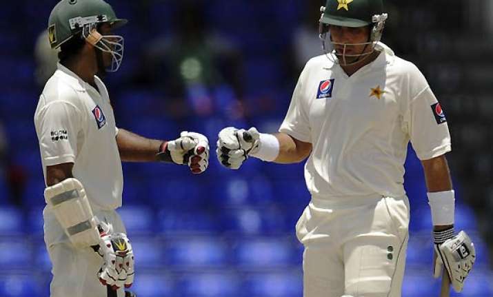 pak on verge of victory in second test