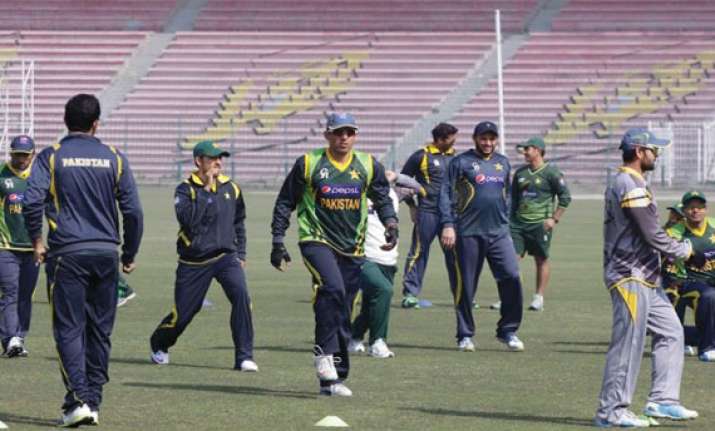 pakistan starts defence of asia cup against sri lanka