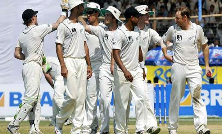pakistan to host new zealand in 3 test series in november