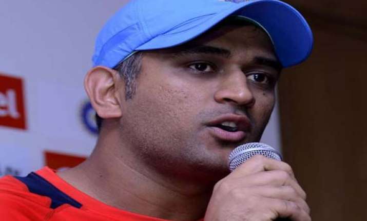 pakistani bowling attack is complete dhoni