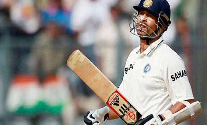 pakistani daily rues tendulkar s fall from grace