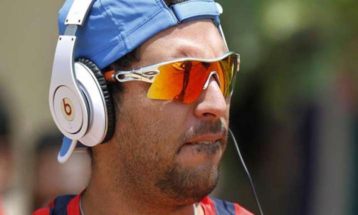 rcb buy yuvraj singh for rs 14 crores in ipl 7 auction