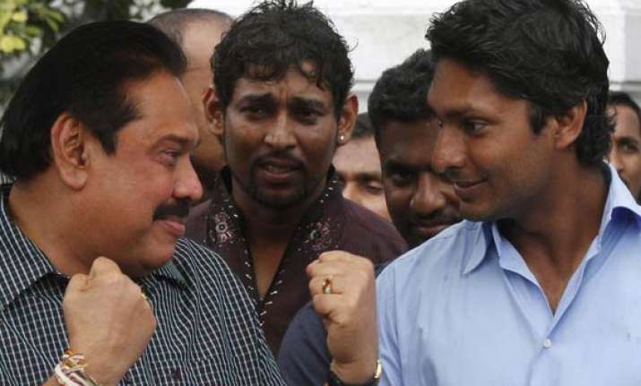 rajapaksa consoles lankan cricket players