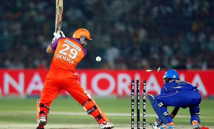 rajasthan royals beat kochi tuskers kerala by 8 wickets
