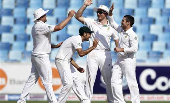 safrica beats pakistan in 2nd test to tie series
