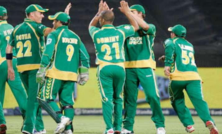 safrica tries to extend away record vs pakistan