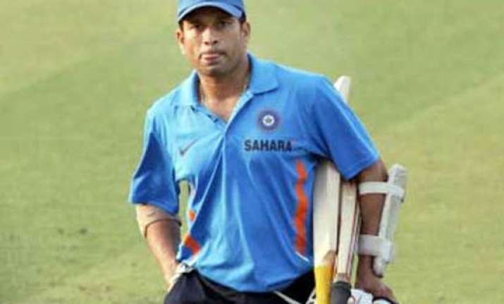 sachin tendulkar has helper for australia series